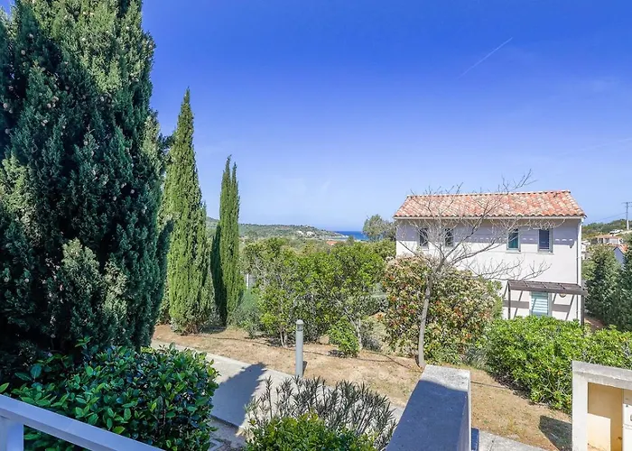 Maisonnette 6 Pers Proche L'ile Rousse Apartment Belgodere (Corsica)